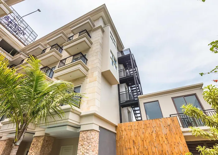 Alron 4* Kuta (Bali)