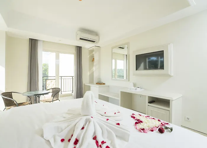 Hotel Alron 4*