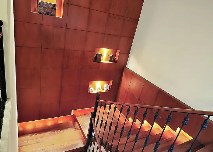 Alron Hotel